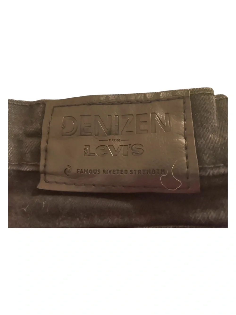 Denizen Levi's 216 Men’s Black Skinny Fit Jeans. 32/30